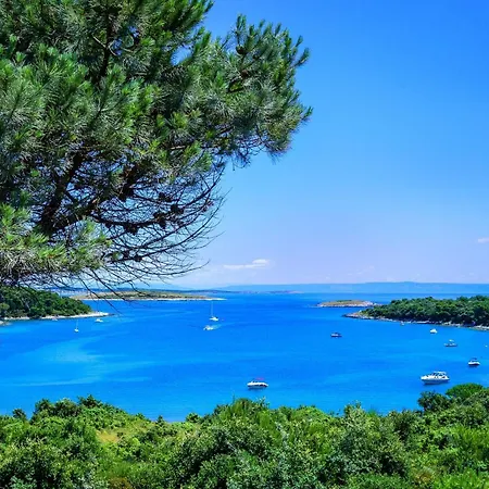 Hébergement de vacances Sarah, Mediterranean Elegance Minutes From The *