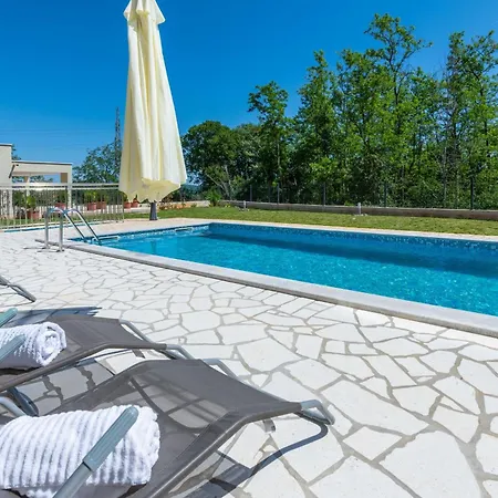 بيت للعطل Sarah, Mediterranean Elegance Minutes From The *