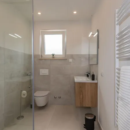 Sarah, Mediterranean Elegance Minutes From The