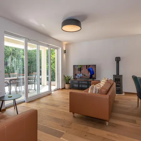 Sarah, Mediterranean Elegance Minutes From The بيت للعطل *