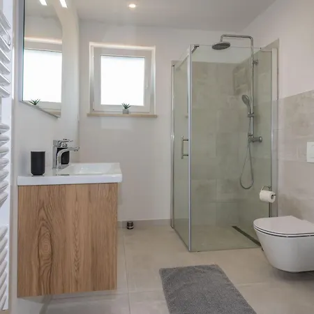 بيت للعطل Sarah, Mediterranean Elegance Minutes From The *