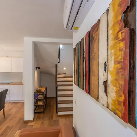 Sarah, Mediterranean Elegance Minutes From The Veligolji