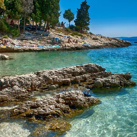 Sarah, Mediterranean Elegance Minutes From The بيت للعطل Veligolji