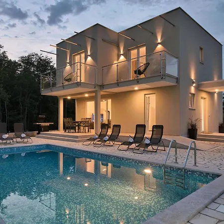 Vakantiehuis Sarah, Mediterranean Elegance Minutes From The Veligolji